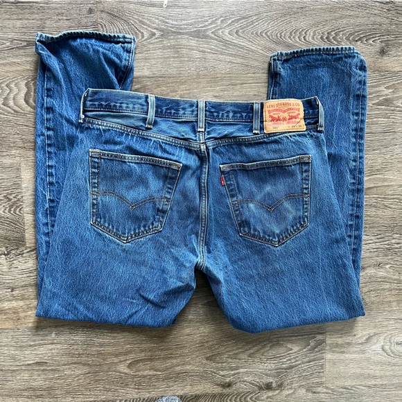 Levi's Men's 501 Original Shrink to Fit Regular Fit Straight Leg Jeans sz 38x34 - Picture 2 of 10